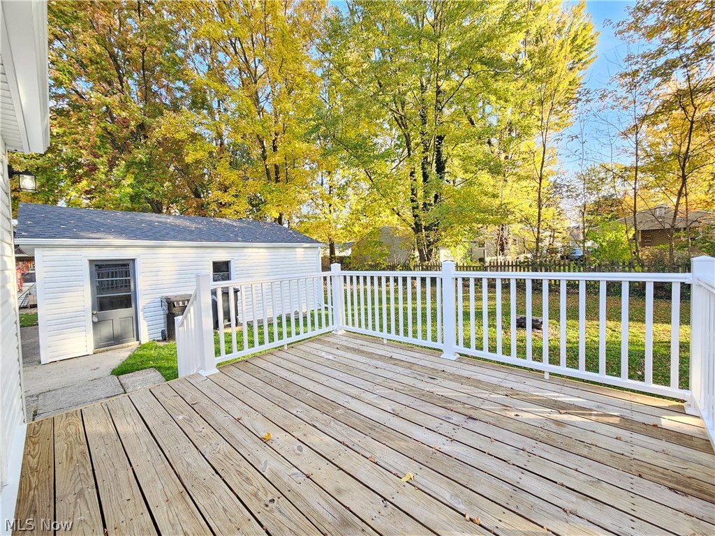549 Case Avenue Elyria OH 44035