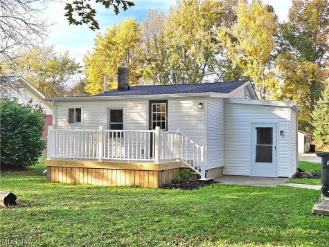 549 Case Avenue Elyria OH 44035