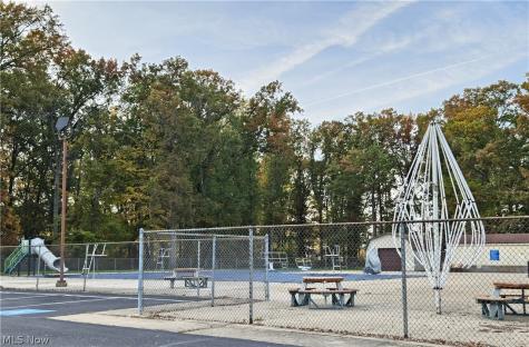 549 Case Avenue Elyria OH 44035