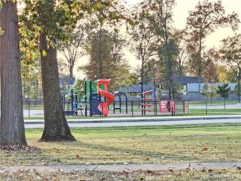 549 Case Avenue Elyria OH 44035