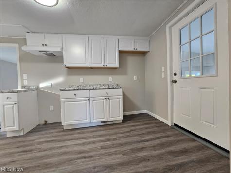 549 Case Avenue Elyria OH 44035