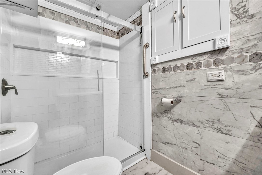 7218 Grove Avenue Oakwood Village OH 44146