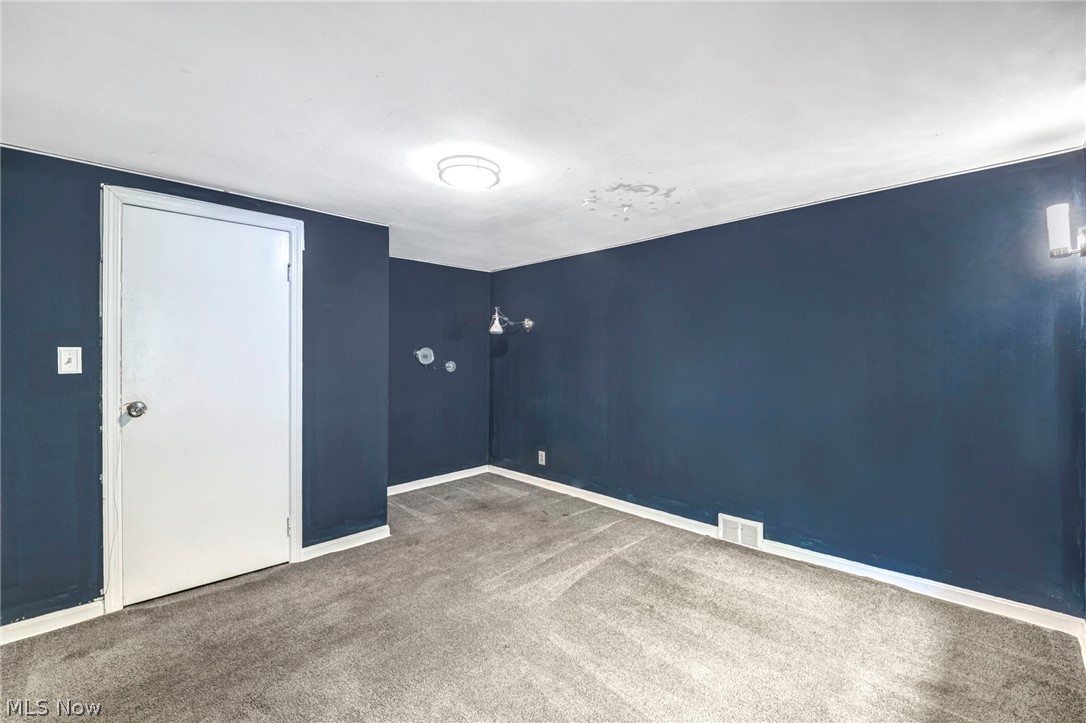 7218 Grove Avenue Oakwood Village OH 44146