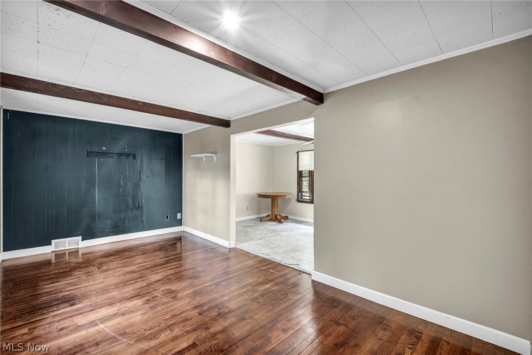 7218 Grove Avenue Oakwood Village OH 44146
