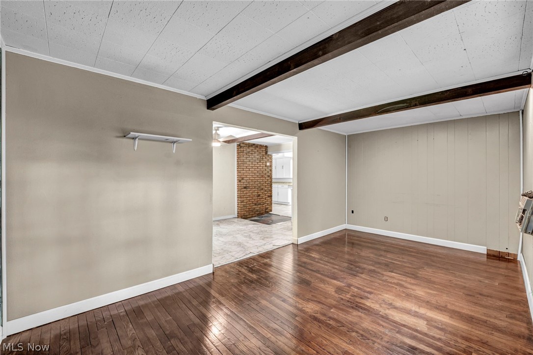 7218 Grove Avenue Oakwood Village OH 44146
