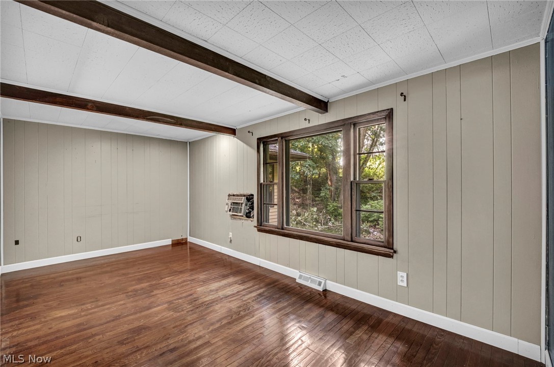 7218 Grove Avenue Oakwood Village OH 44146