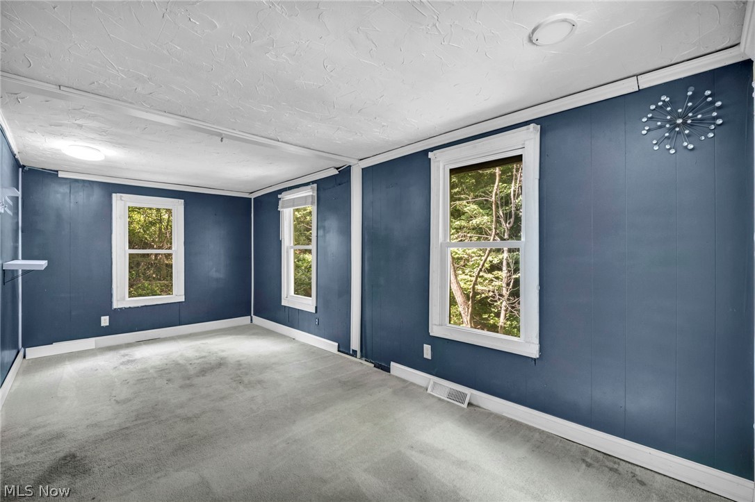 7218 Grove Avenue Oakwood Village OH 44146