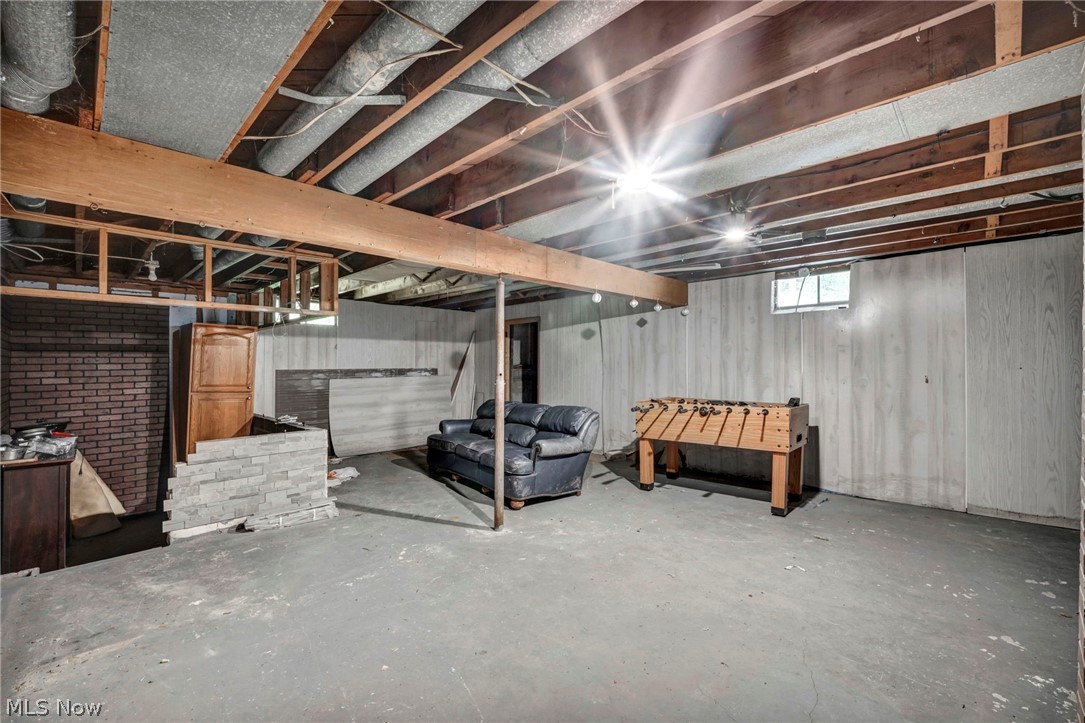 7218 Grove Avenue Oakwood Village OH 44146