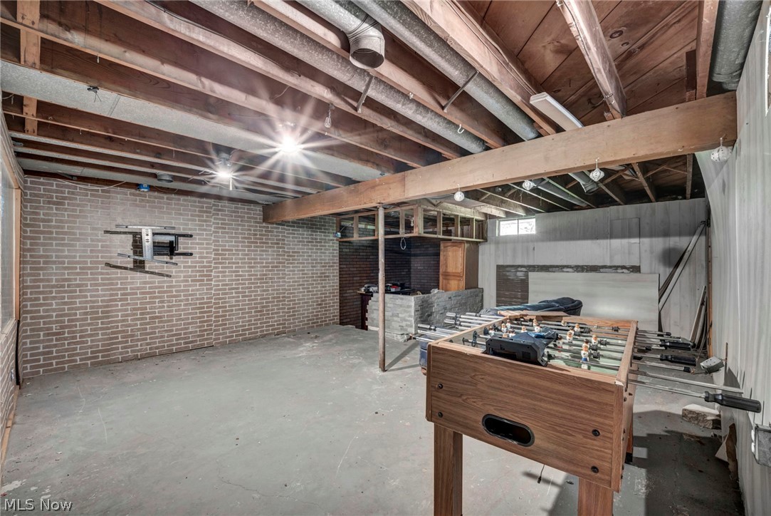 7218 Grove Avenue Oakwood Village OH 44146