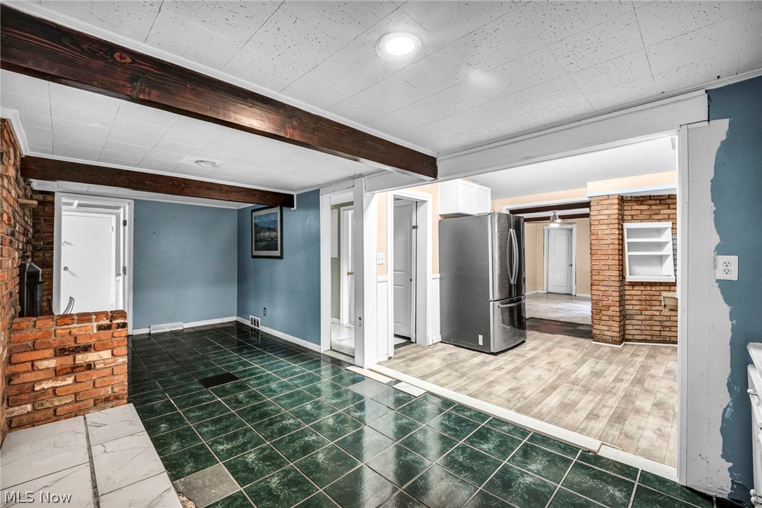 7218 Grove Avenue Oakwood Village OH 44146