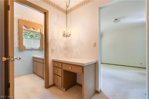 4741 Laburnum Drive Akron OH 44319