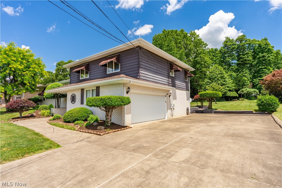 4741 Laburnum Drive Akron OH 44319
