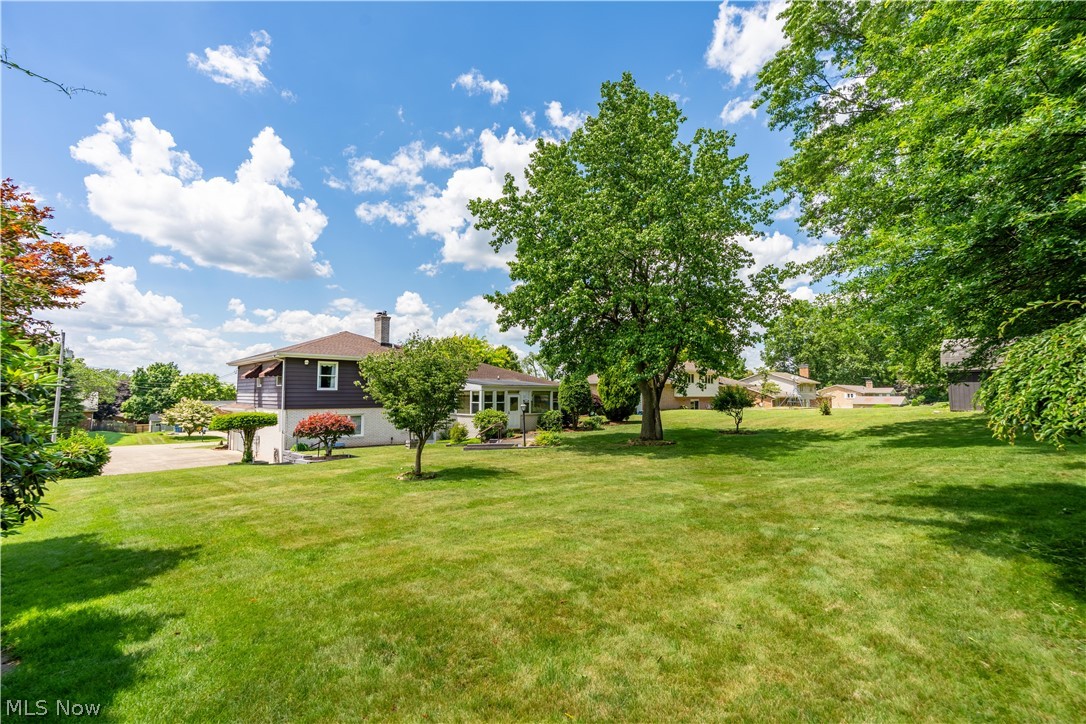 4741 Laburnum Drive Akron OH 44319