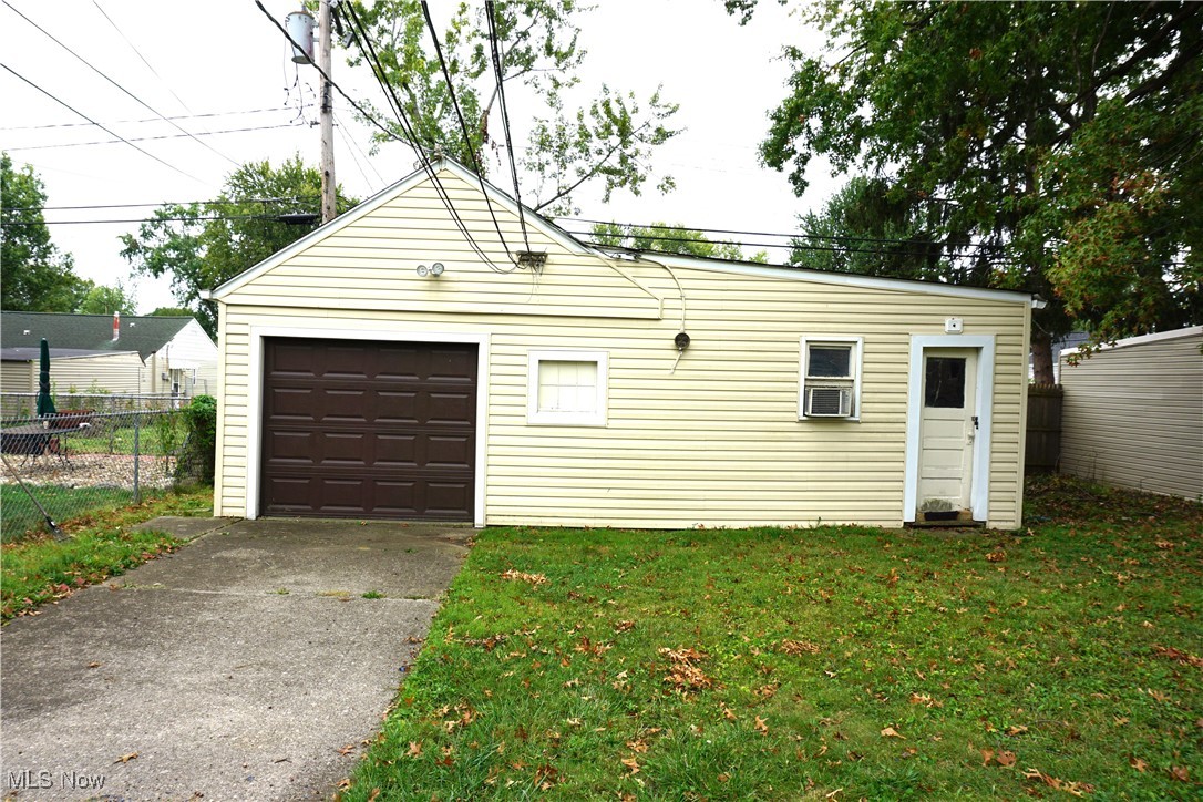 13801 Emery Avenue Cleveland OH 44135