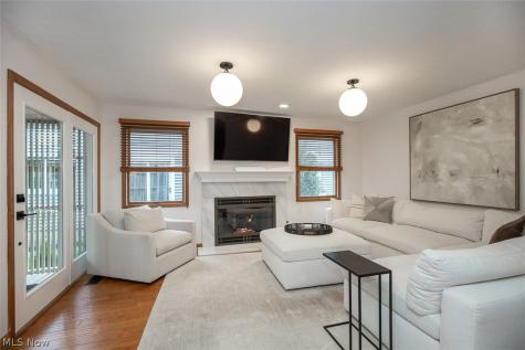 578 Red Oak Lane Bay Village OH 44140