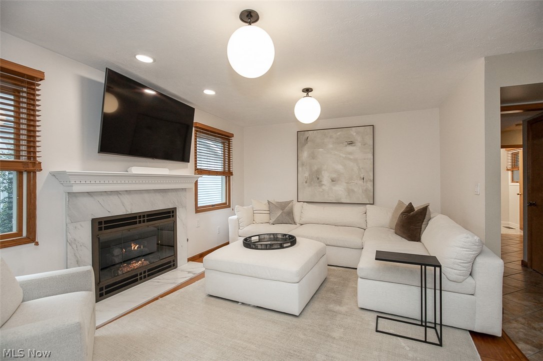 578 Red Oak Lane Bay Village OH 44140
