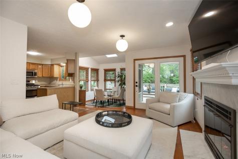 578 Red Oak Lane Bay Village OH 44140