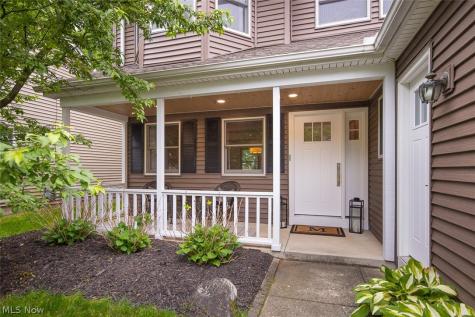 578 Red Oak Lane Bay Village OH 44140