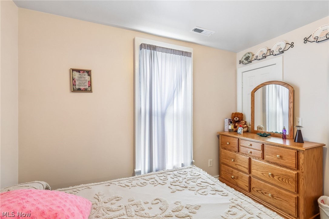 15124 Lake Avenue Middlefield OH 44062