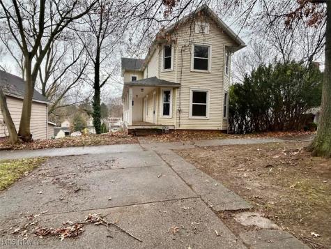 725 8th Street Marietta OH 45750