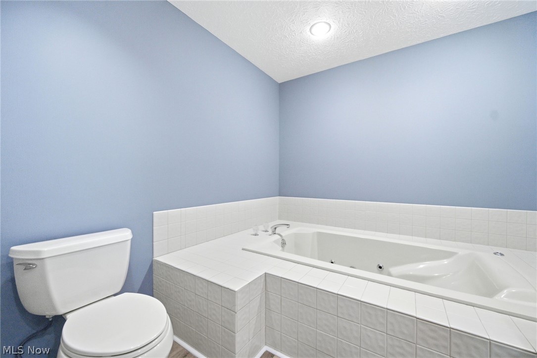 21600 Oak Bark Trail Strongsville OH 44149