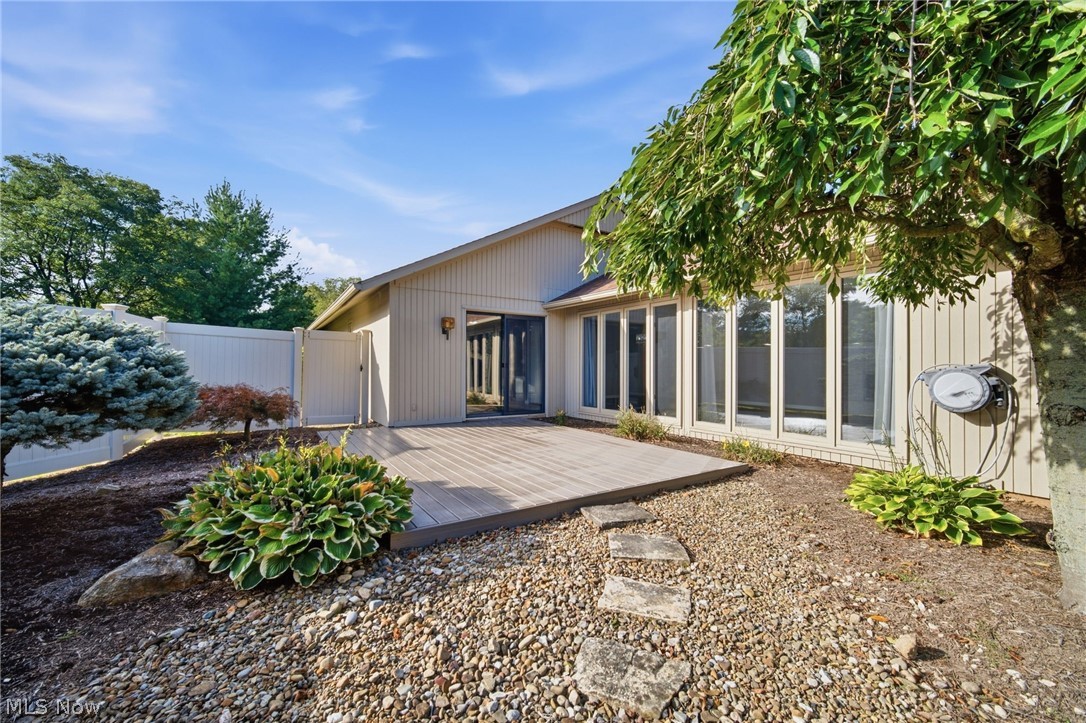 21600 Oak Bark Trail Strongsville OH 44149