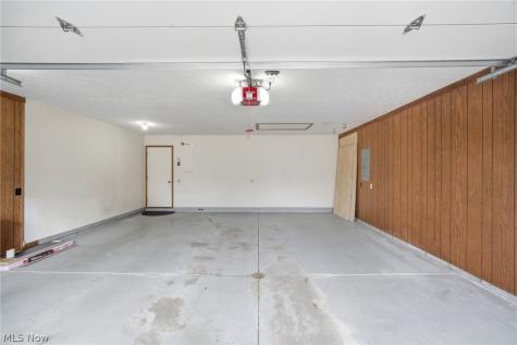 21600 Oak Bark Trail Strongsville OH 44149