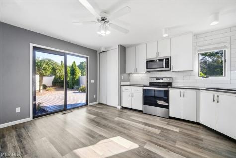 21600 Oak Bark Trail Strongsville OH 44149
