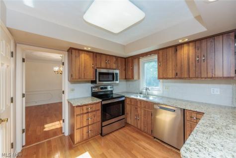 3703 Bradfords Gate Rocky River OH 44116