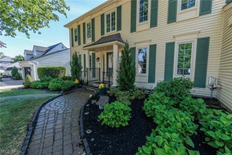 3703 Bradfords Gate Rocky River OH 44116