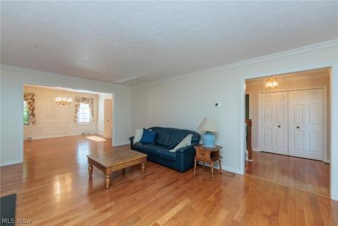 3703 Bradfords Gate Rocky River OH 44116