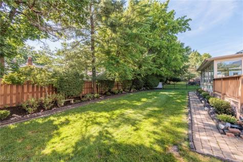 3703 Bradfords Gate Rocky River OH 44116