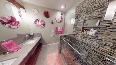 1454 E 105th Street Cleveland OH 44106