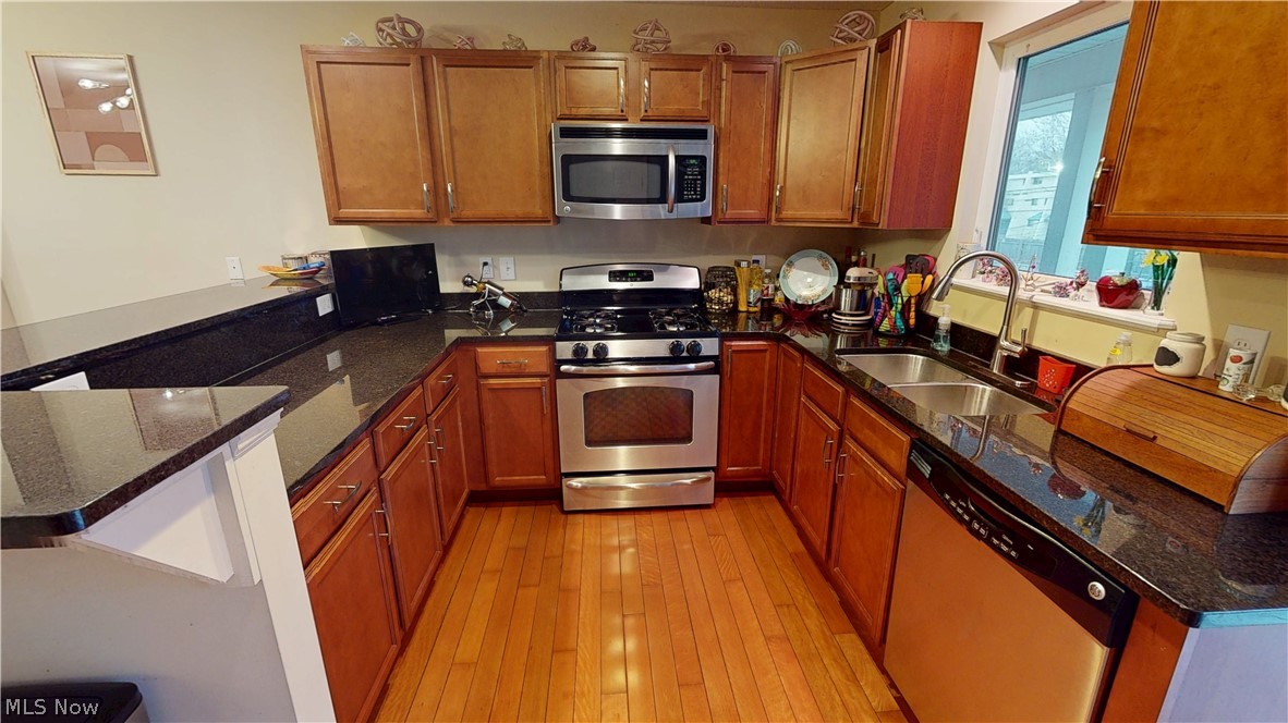 1454 E 105th Street Cleveland OH 44106