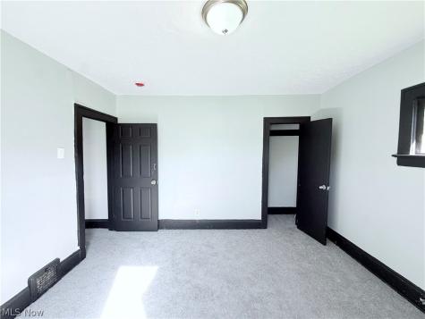 11617 Ely Avenue Cleveland OH 44120