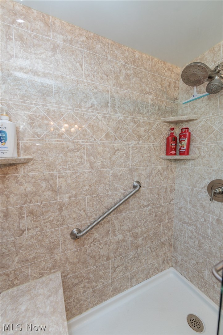 1421 Driftwood Lane Macedonia OH 44056