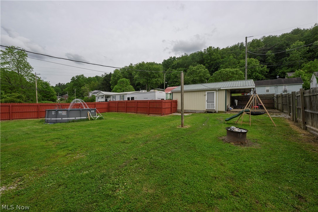 544 E High Street Uhrichsville OH 44683