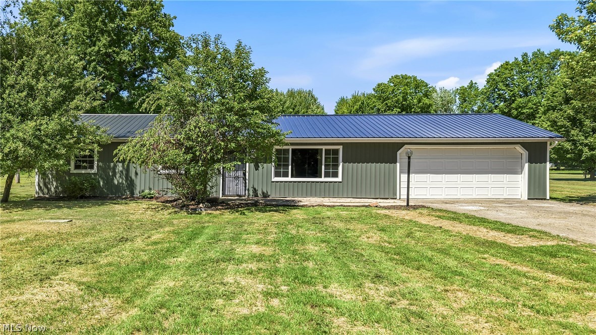 5423 Thompson Clark Road Bristolville OH 44402