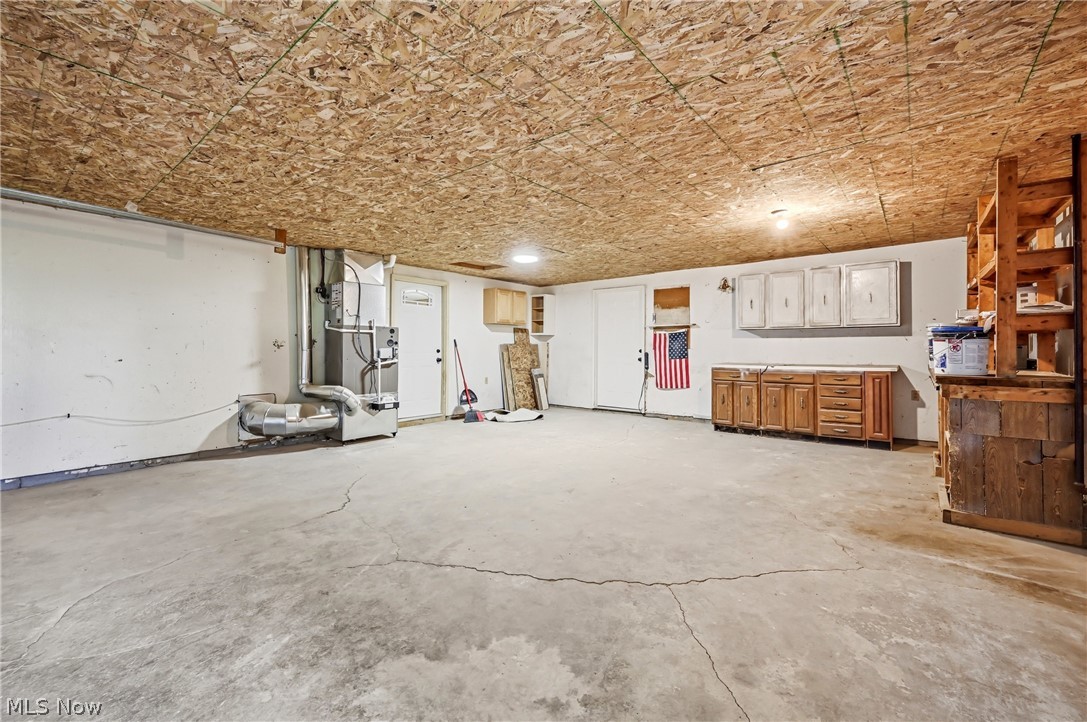 5423 Thompson Clark Road Bristolville OH 44402