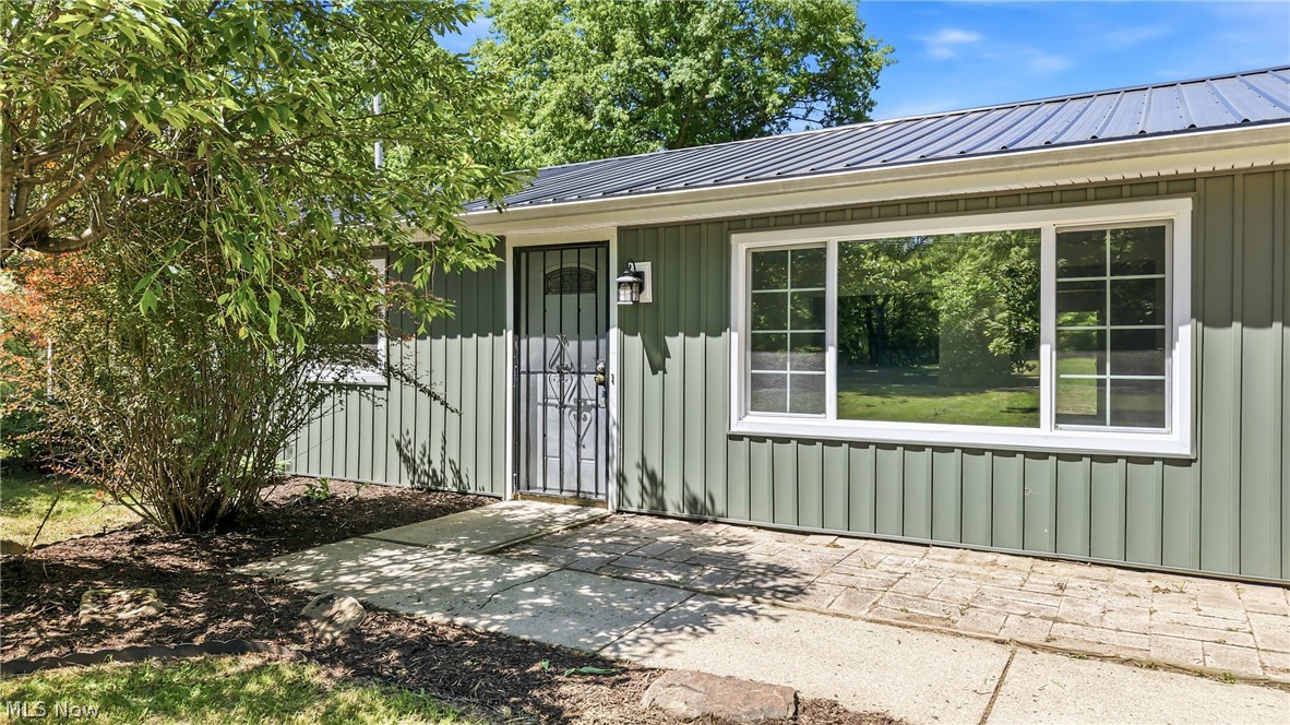 5423 Thompson Clark Road Bristolville OH 44402