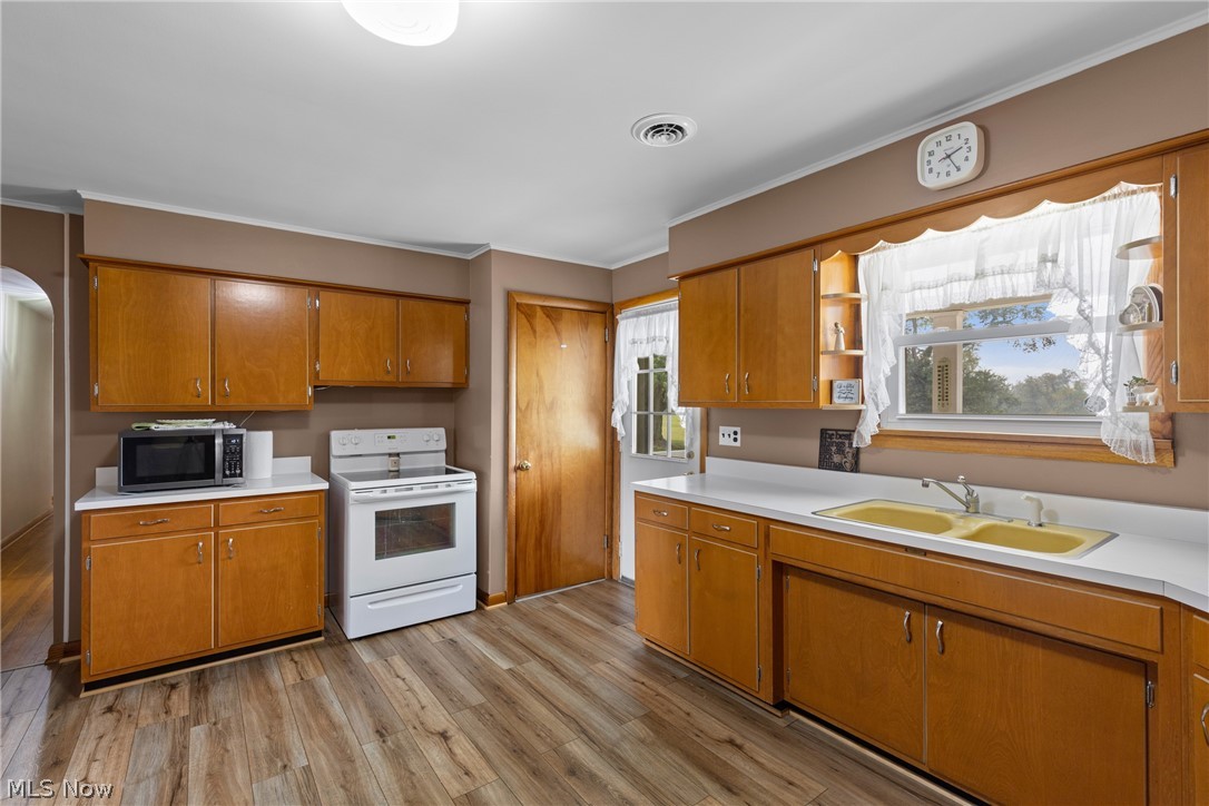 608 South Street Hopedale OH 43976