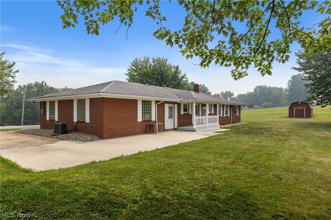 608 South Street Hopedale OH 43976