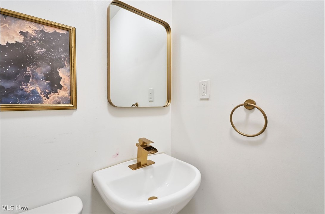 635 N Hawkins Avenue Akron OH 44313