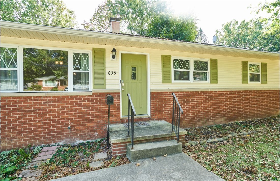 635 N Hawkins Avenue Akron OH 44313