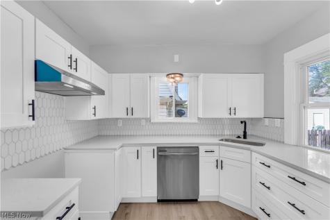 4915 E 88th Street Garfield Heights OH 44125