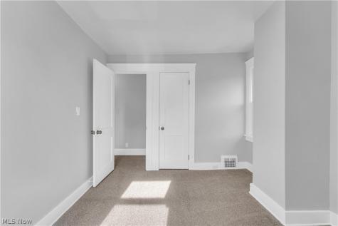 4915 E 88th Street Garfield Heights OH 44125