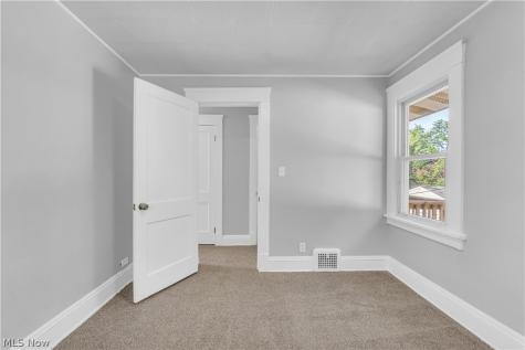 4915 E 88th Street Garfield Heights OH 44125