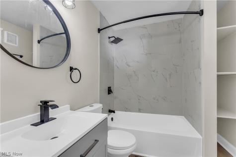 4915 E 88th Street Garfield Heights OH 44125