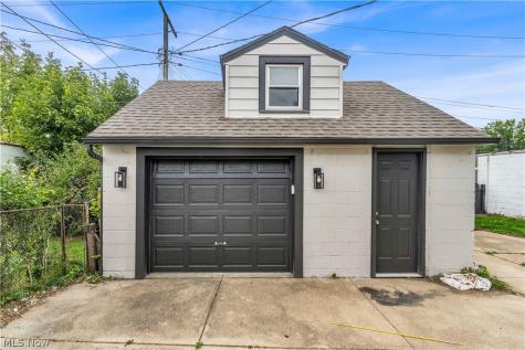 13307 Grannis Road Garfield Heights OH 44125
