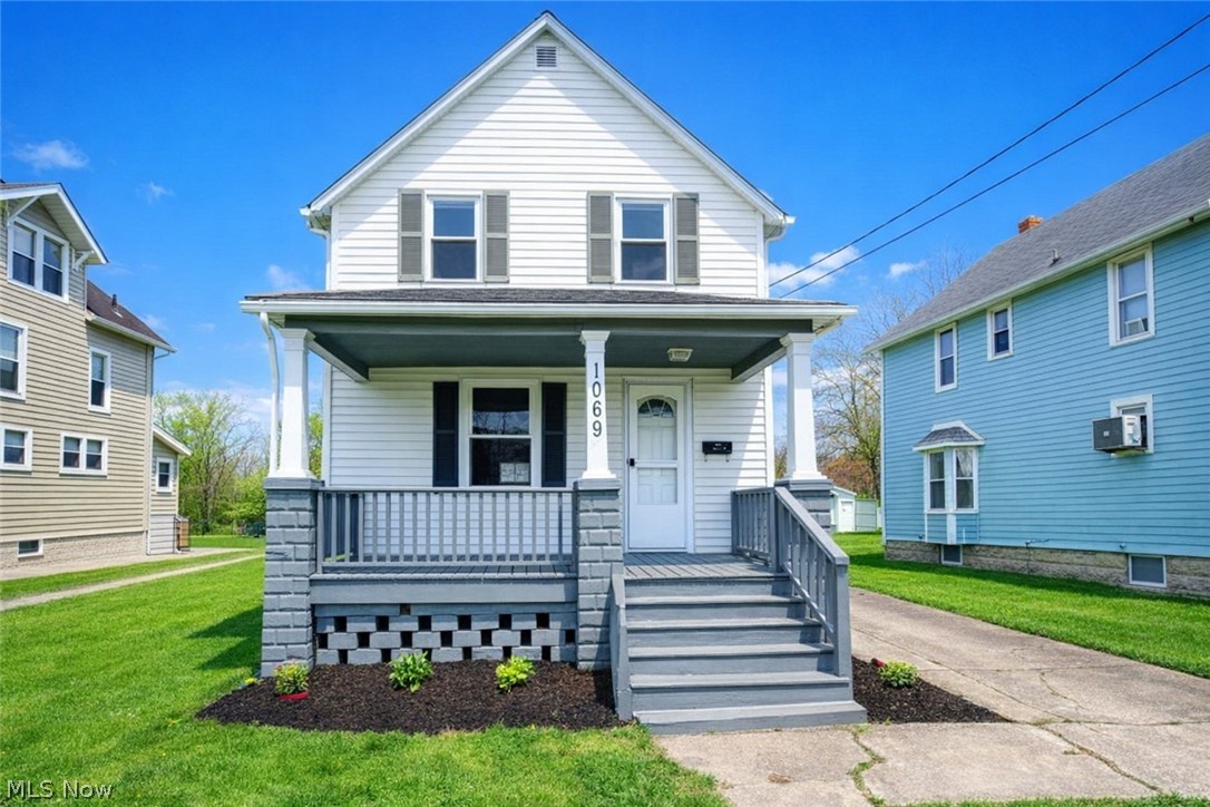 1069 Buena Vista Avenue NE Warren OH 44483